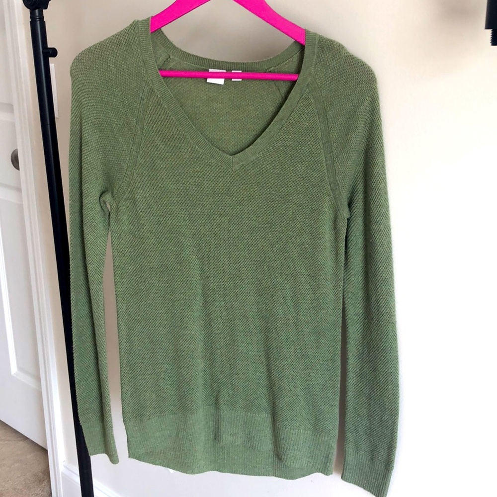 Gap Sweater